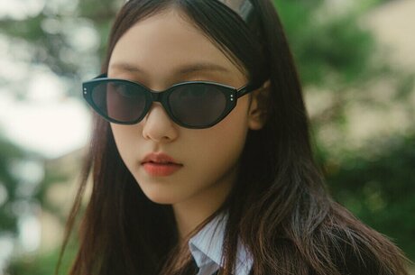 Haerin high quality model pics