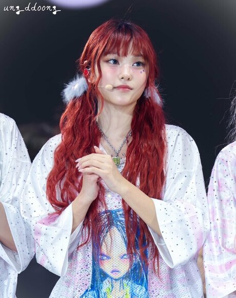 Haerin model beautiful img