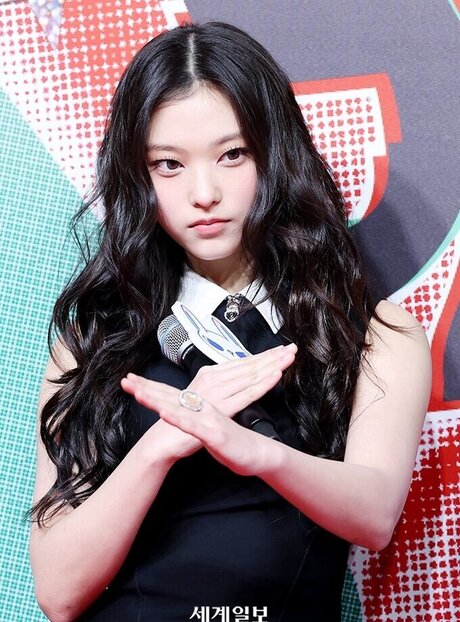 Haerin pornographic actress gallery