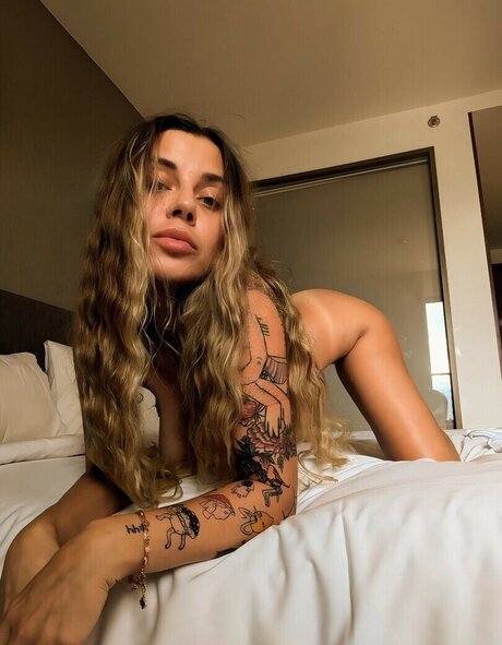 SonyaMO naked pornstar archive