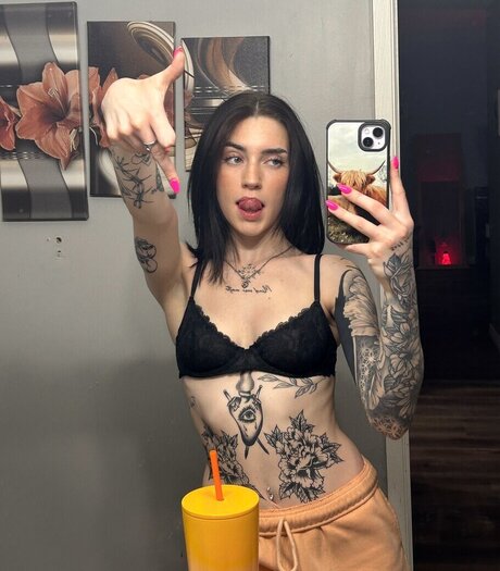 sadieeden_ xxx model photo