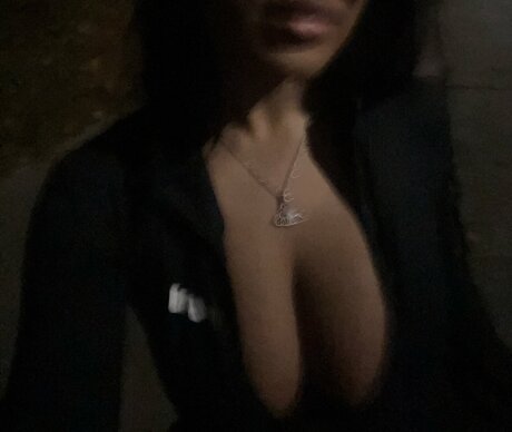 pokeltos model hot pic