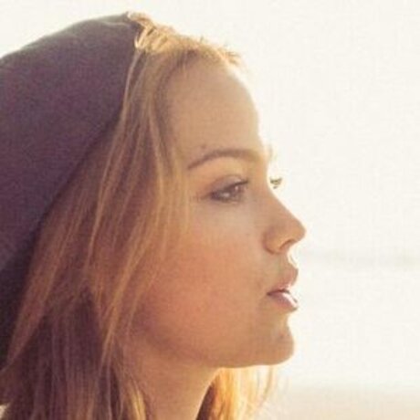 Emilia Sch le sex actress img