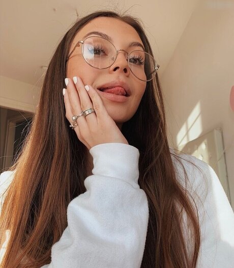 Celina Schacht best model images