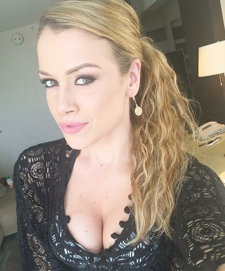 Teresa Scanlan pornstar free img