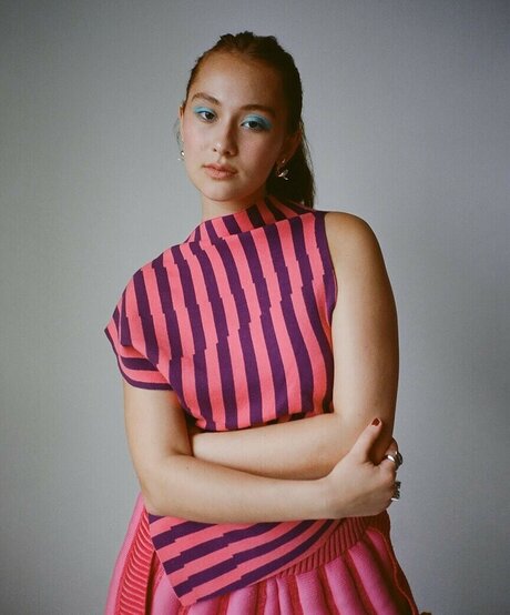 Lola Tung free model photos