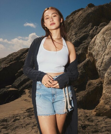 Lola Tung pornstar naked gallery