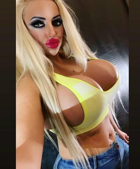 Elina Kalversa model high quality gallery