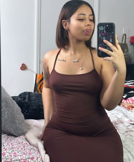 Nyah Marie sexy star pics