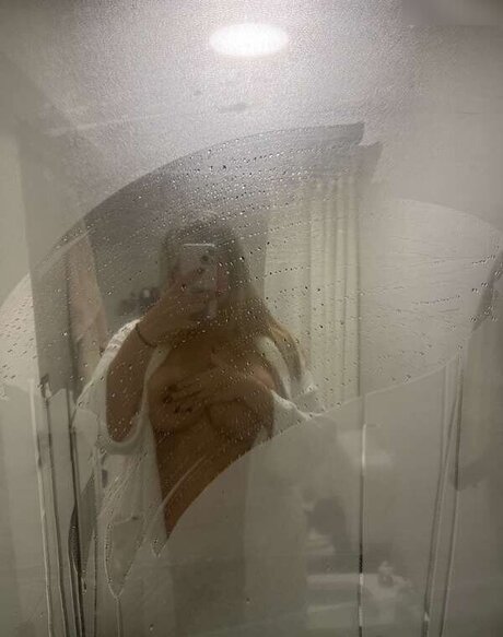 cuteemaa star hot images