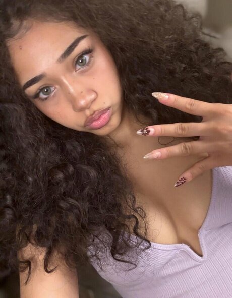 atoviah pornographic actress gallery