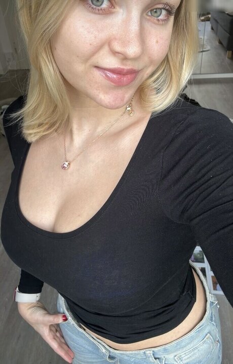 v d s olivia xxx actress picture