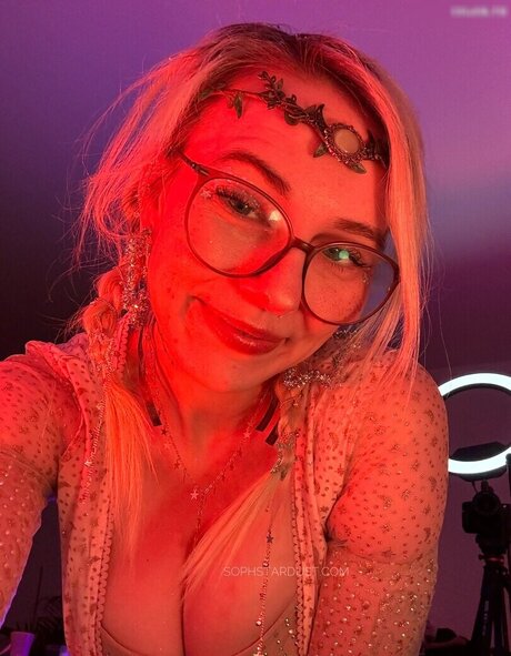 Soph Stardust top actress pics