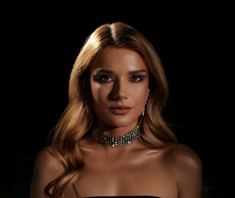 Starling ASMR art star photos