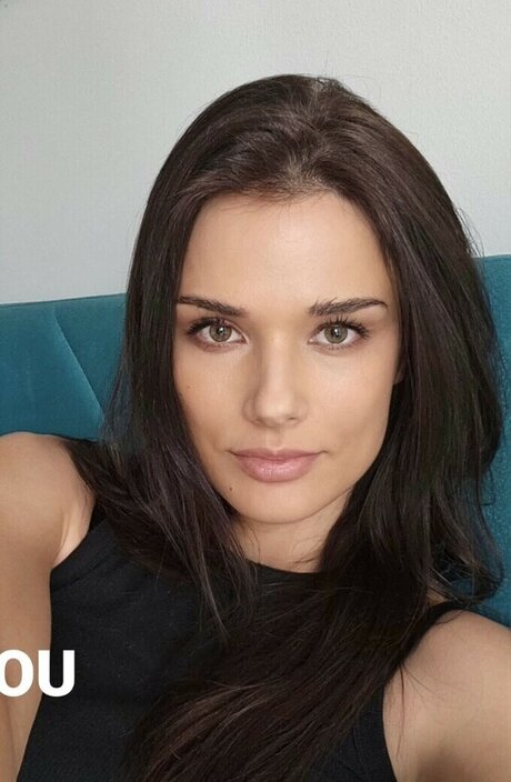 Starling ASMR adult actress img