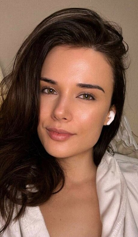 Starling ASMR adult star archive