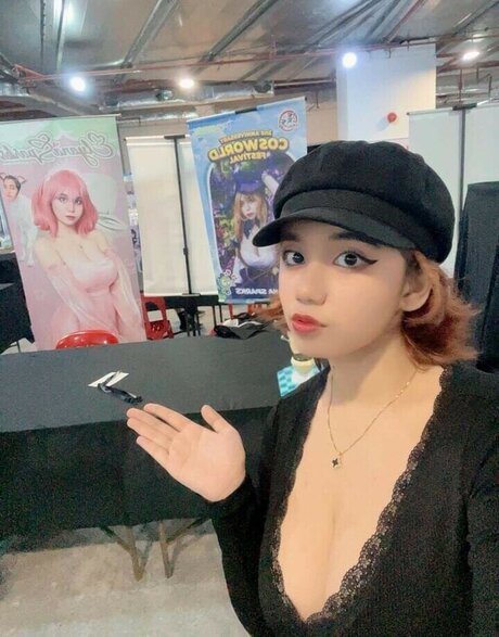 ElyanaSparks pretty actress img