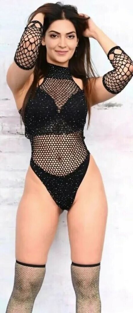 Yesha Sagar high quality actress gallery