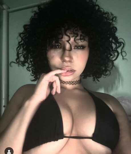 female popular onlyfans hot images