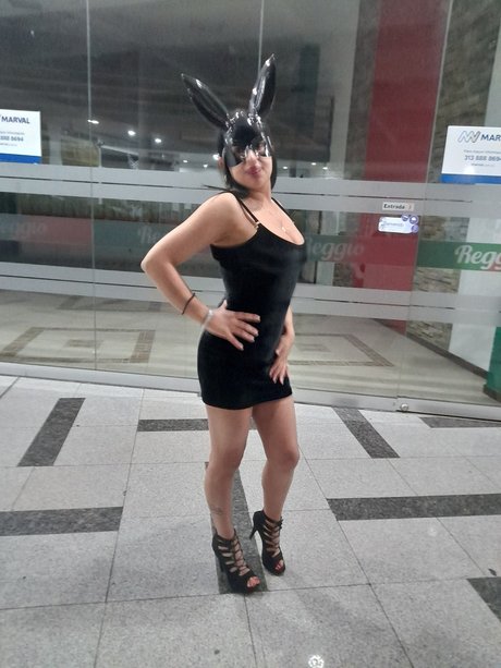 Laura daza model beautiful galleries