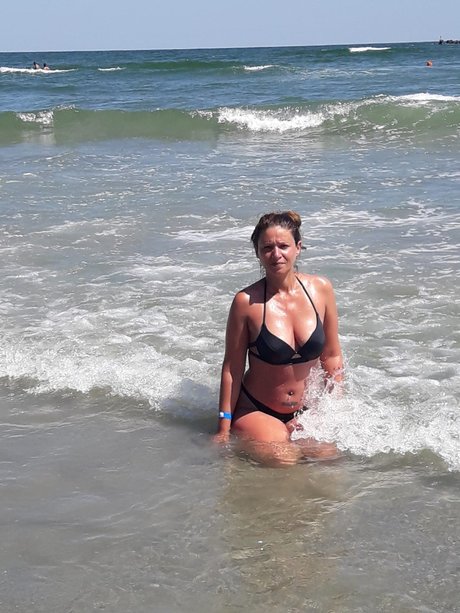 Larisa Aurora best actress image