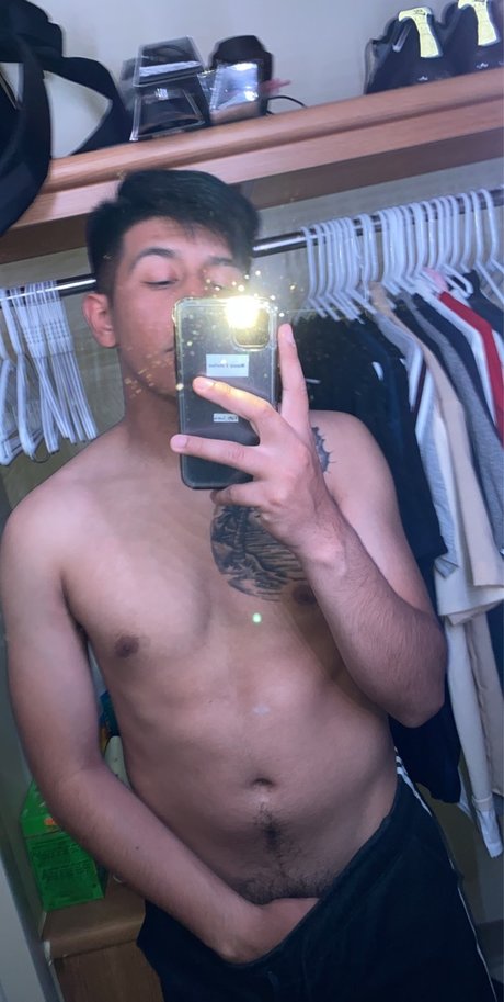 Derian X Lara pornographic model images