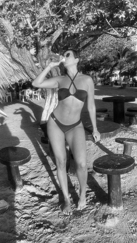 Jenny Neira pornstar pretty images