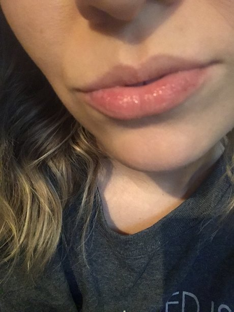 Ladyxo18 erotic model pic