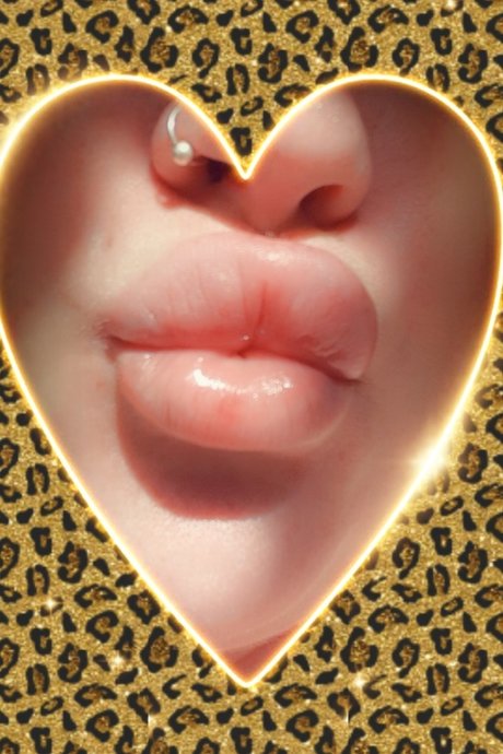 LadyNexi nude model gallery