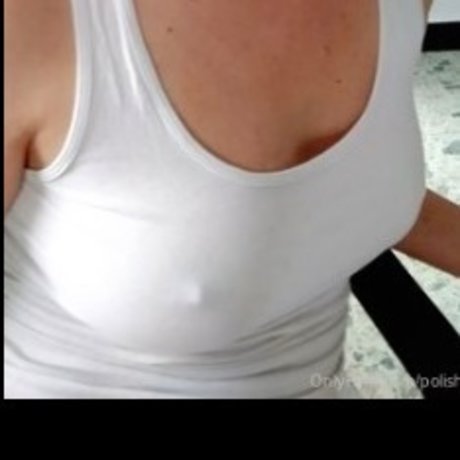 ladyinred FREE_ porn model img