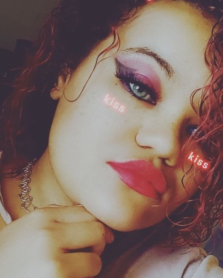 Ladybel top star pic