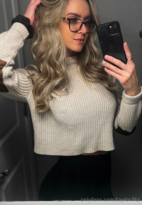 Taylor Fitz naked model images