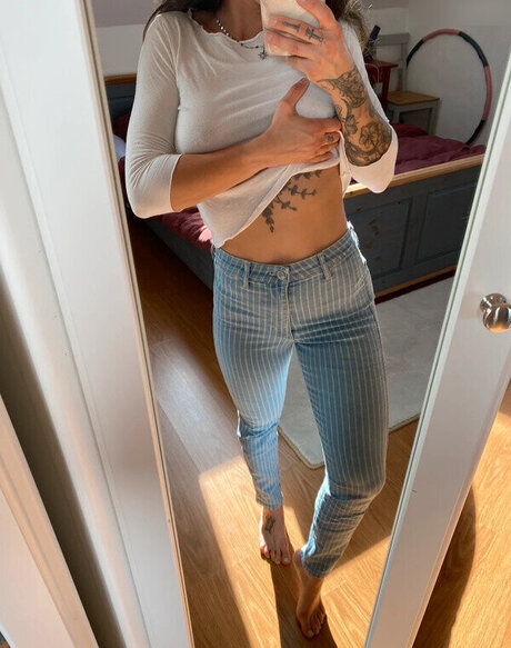 Vinted eBay top actress pictures