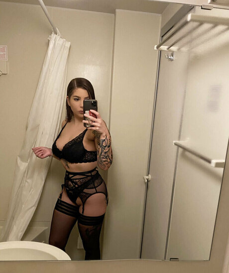 l d cranberry art pornstar image