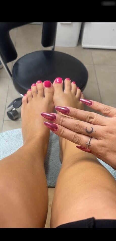 Valeria Maria adult model galleries