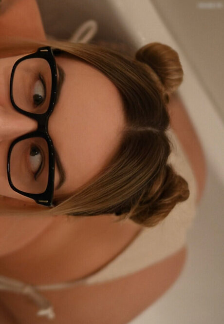 Anna Schmidt nude actress picture