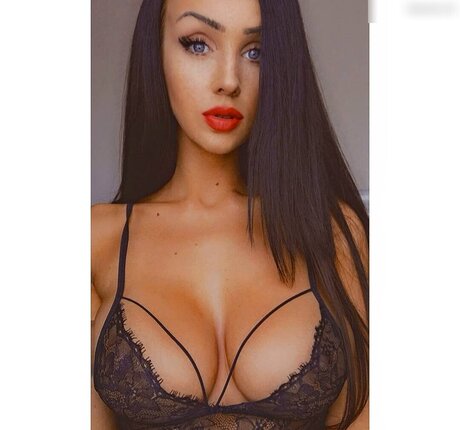 Leonie Schnbck nice pornstar img