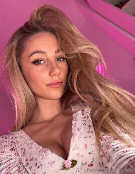 Bellaraee high quality model galleries