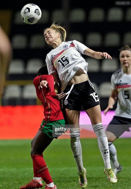 DFB Damen pretty actress gallery