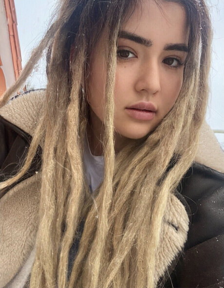 Shariklar model free pic