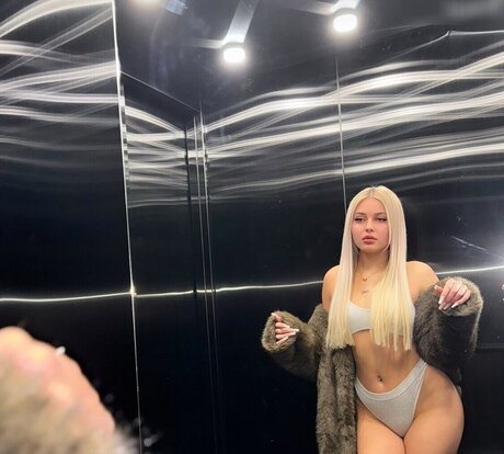 Lina Riccarda hd actress pics