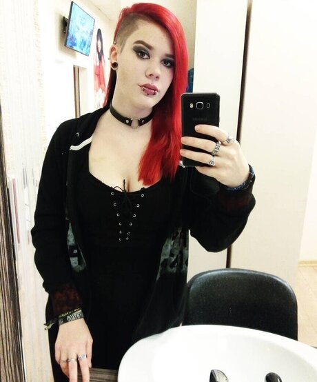 joeleen gi naked actress pic