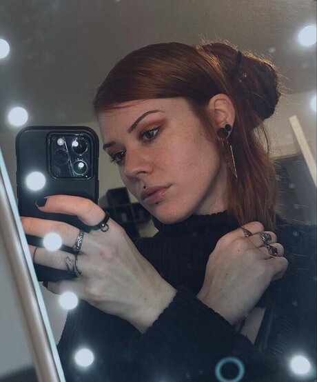 joeleen gi art model archive