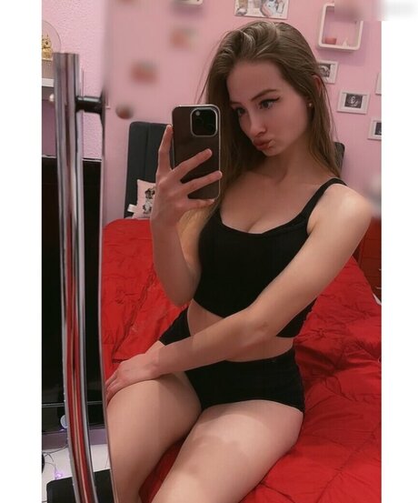 Nicki Anna xxx model archive