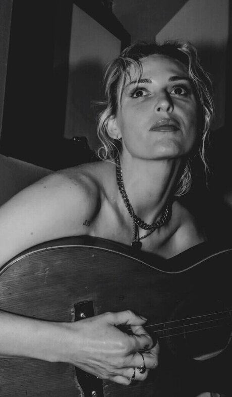 Emily Armstrong star beautiful pictures