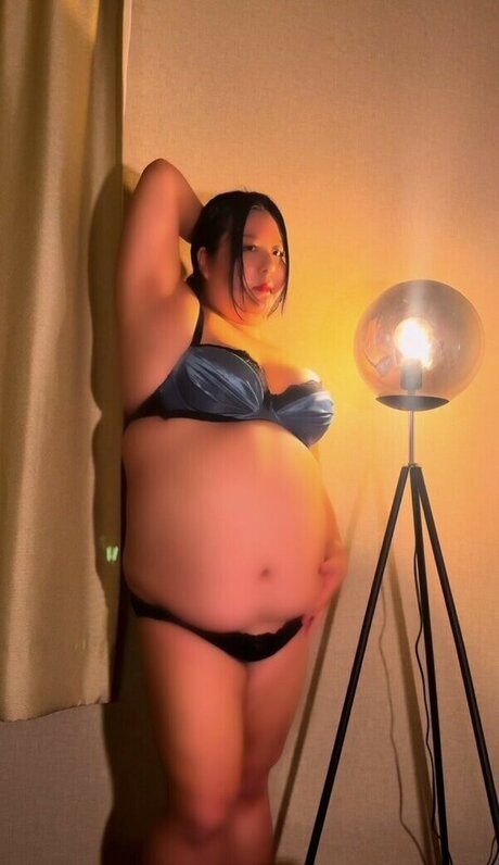 Edamameeee model pic