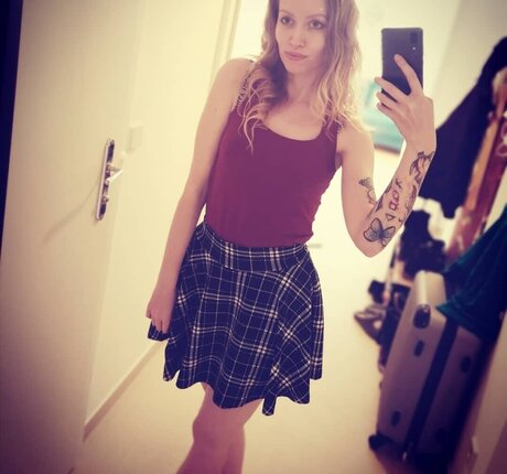 einfachsonina nice actress gallery