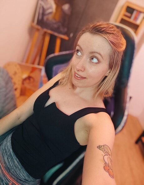 einfachsonina adult model photo