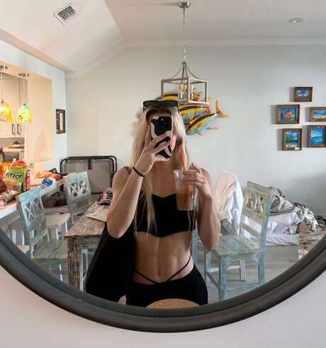 Karyn Best model sexy picture