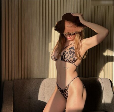 Surovoya sexy model pics